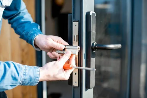 Securing Your Business: Top Commercial Lock Solutions 🏢🔒