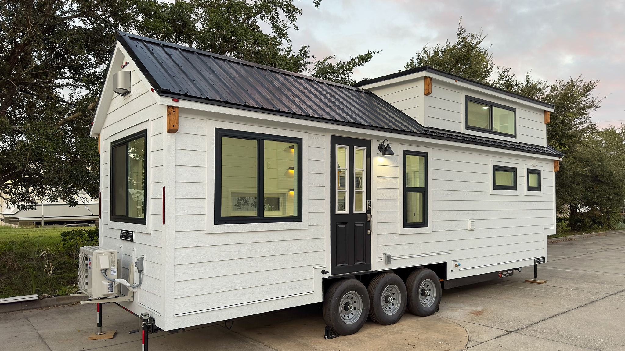Home-on-Wheels Custom Conversion & Outfitting